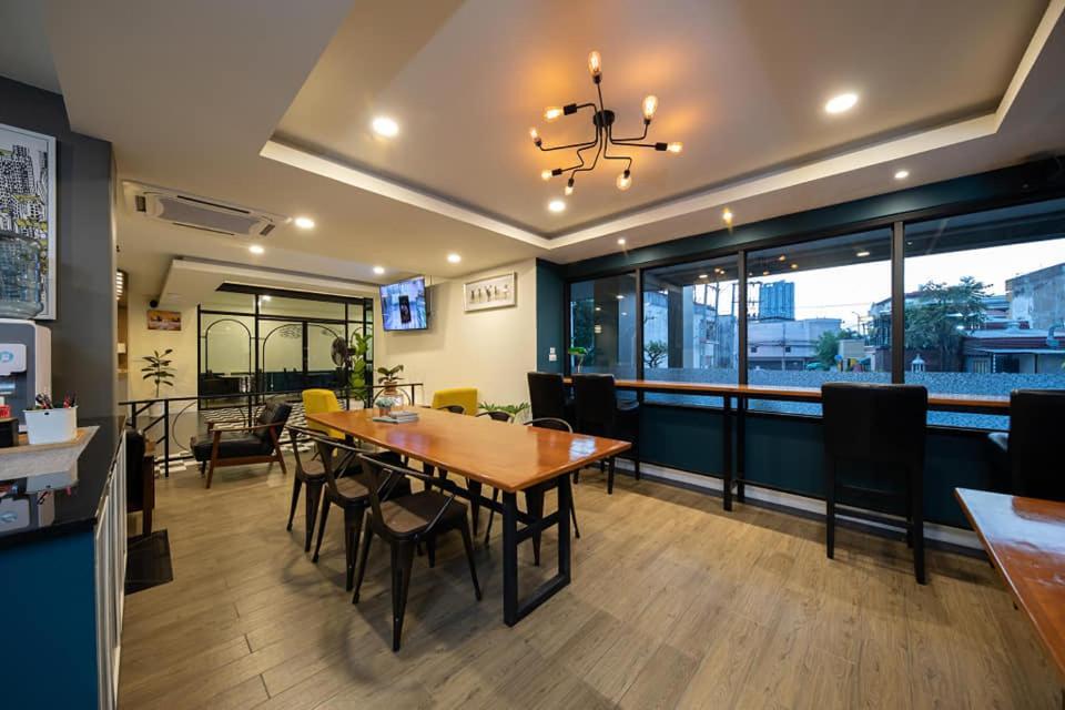 โรงแรมต้นเงิน Khon Kaen Exterior foto